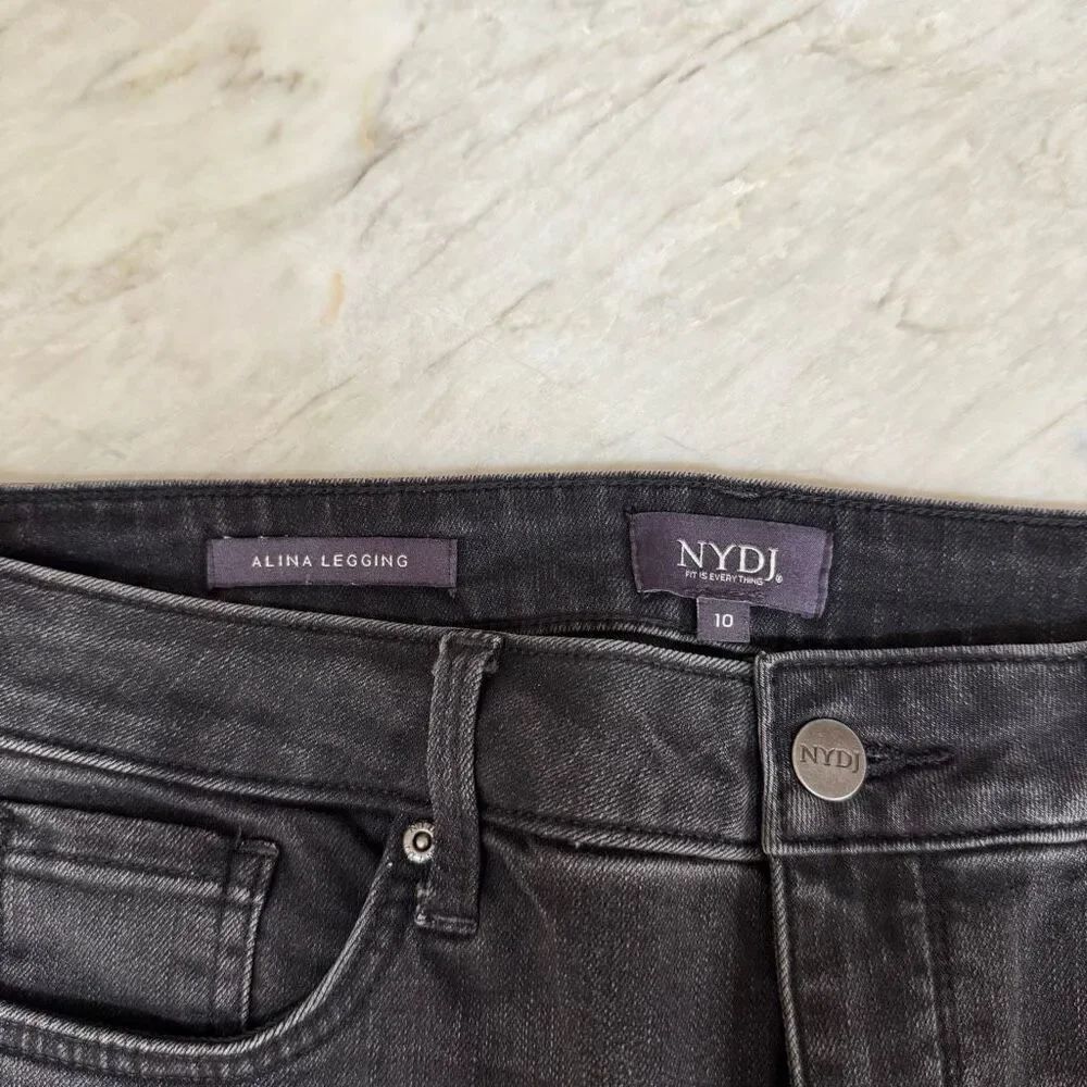 NYDJ Jeans Women Alina Legging washed Black Denim Stretch Slimming Curvy size 10 - Picture 3 of 7